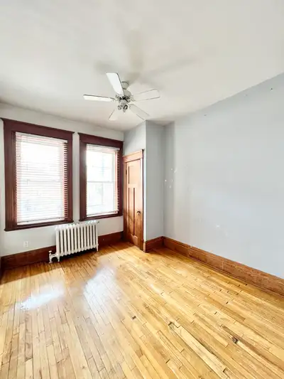 chambre à louer-room for rent-room-chambre-plateau mont royal-plateau-frontenac-all included-tout in...