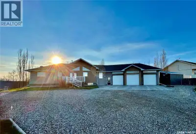 Discover lakeside living at its finest with this beautiful 1,610 sq. ft. bungalow offering comfort,...