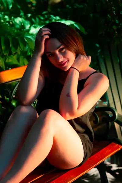 Female model wanted for several art projects. One project is the creation of old style Hollywood por...