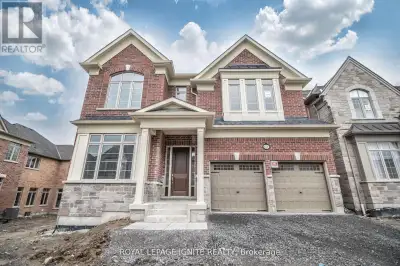 61 ST IVES CRESCENT Whitby, Ontario
