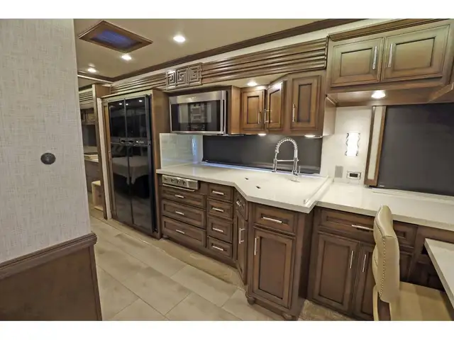 2020 Newmar Ventana 3407 Pusher Diesel 360HP, Classe A in RVs & Motorhomes in Laval / North Shore - Image 14