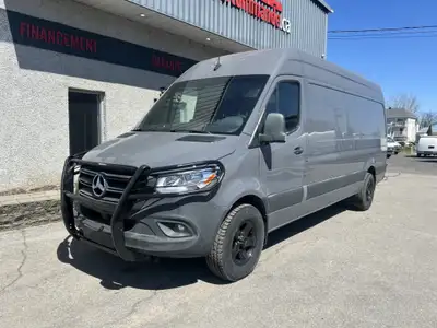 See Dealer Website for Details. 2020 Mercedes-Benz Sprinter fourgonnette utilitaire toit haut - 170...