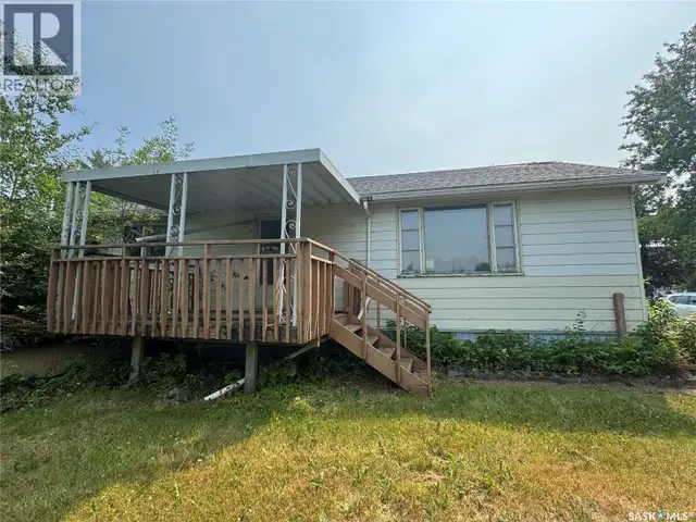 1631 Bay AVENUE N La Ronge, Saskatchewan in Land for Sale in La Ronge - Image 9