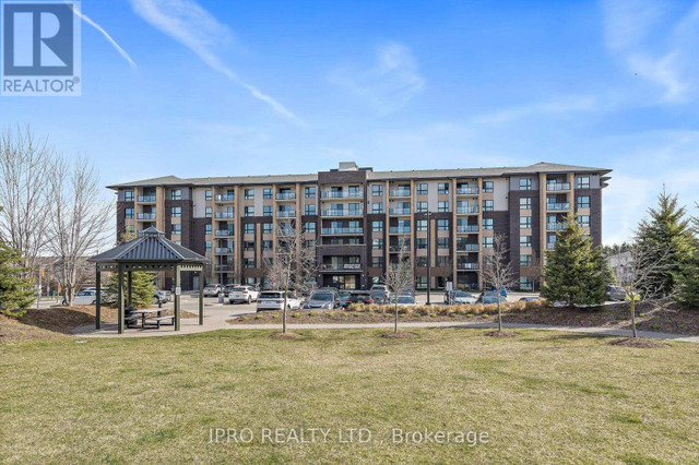 #413 -7 KAY CRES Guelph, Ontario in Condos for Sale in Guelph