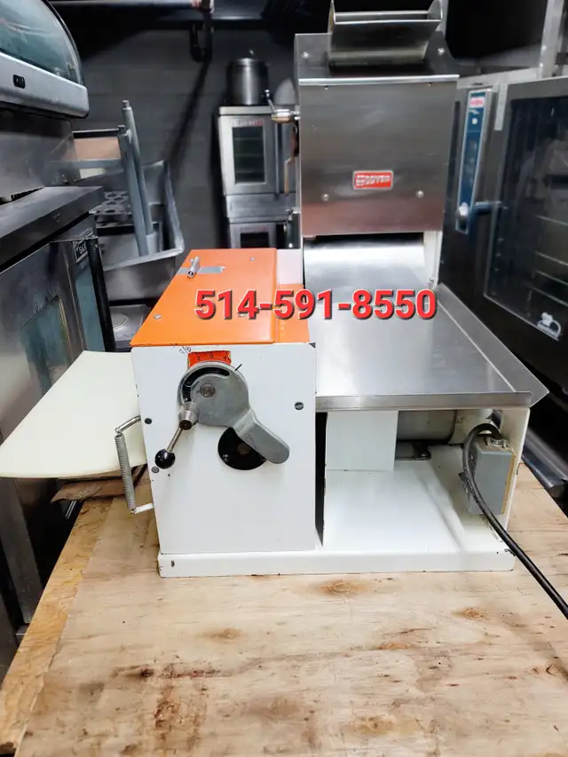 Pizza Dough Sheeter Laminoir a Pates Acme Doyon Universe in Industrial Kitchen Supplies in City of Toronto - Image 2