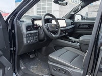 Elevate your everyday journeys with this 2026 Chevrolet Suburban Premier 4WD 4-Door SUV — a commandi... (image 8)
