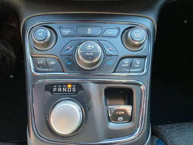 2015 Chrysler 2006059368007709593618