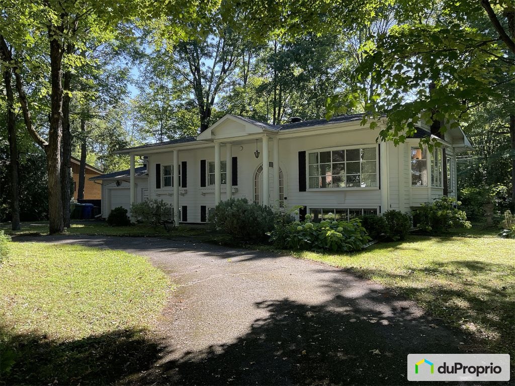 $690,000 - Bungalow for sale in St-Jérôme (St-Jérôme) — photo 1