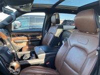 CLEAN CARFAX, Heated and Cooled Front Seats, 360 Camera, PANORAMIC SUNROOF, Remote Starter, Air-Ride... (image 1)