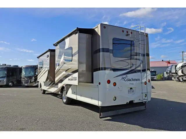 2015 Coachmen Encounter Classe A VR / RV FULL PAINT 3 Extensions in RVs & Motorhomes in Laval / North Shore - Image 34