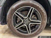 This Mercedes-Benz GLE 350 has a dependable Intercooled Turbo Gas/Electric I-4 2.0 L/121 engine powe... (image 6)
