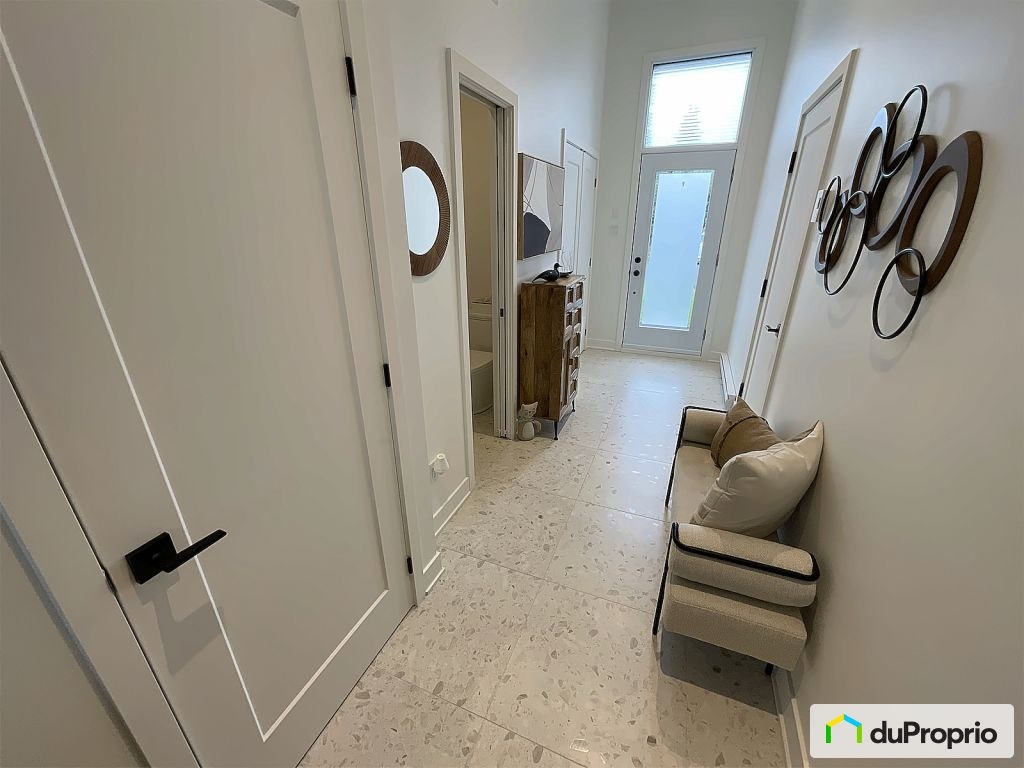 $669,900 - Price Taxes Included - Townhouse for sale — photo 3