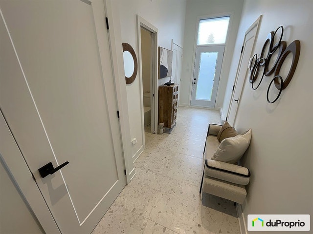 $669,900 - Price Taxes Included - Townhouse for sale — photo 3