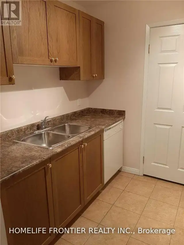 102 - 778 SHEPPARD AVENUE W Toronto (Bathurst Manor), Ontario in Long Term Rentals in City of Toronto - Image 10