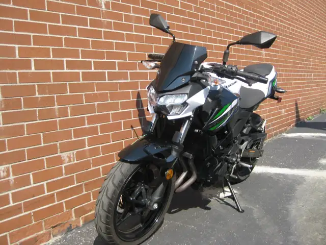 2019 KAWASAKI Z400 ER400D ABS in Street, Cruisers & Choppers in City of Toronto - Image 9