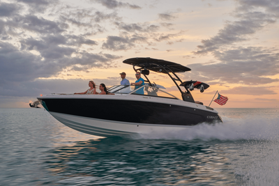 MLM - Muskoka Region The sleek and smooth R6 is the ultimate sport runabout. It capitalizes on incre...
