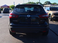 Previously fleet-operated and now available at Leggat Kia, this 2023 Nissan Qashqai SV offers modern... (image 3)