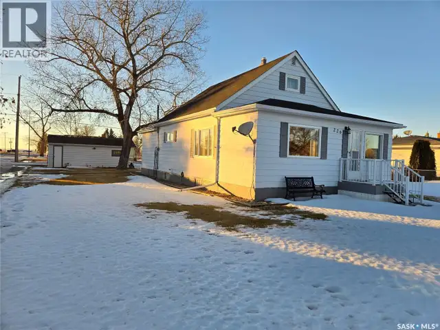 226 1st STREET W Kyle, Saskatchewan in Houses for Sale in Swift Current - Image 3