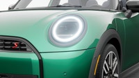 MINI Laval vous présente la puissante et pratique *MINI Cooper S 5 portes 2026*. Grâce ? sa disposit... (image 5)