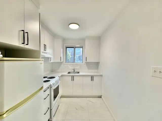 3 et demi - Hochelaga - Électros + eau chaude - 1 min du Métro in Long Term Rentals in City of Montréal - Image 5