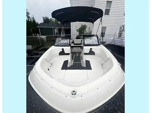 2022 Bayliner VR05 + 150hp EFI 4S Mercury & Trailer in Personal Watercraft in New Glasgow - Image 9