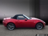 La Mazda MX-5 GT 2023 incarne l'essence même du plaisir de conduire. Ce roadster emblématique, fidèl... (image 7)