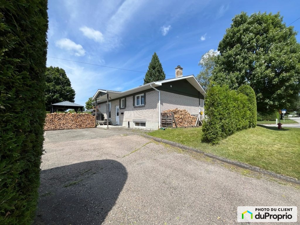 $424,000 - Bungalow for sale in Sherbrooke (Fleurimont) — photo 3