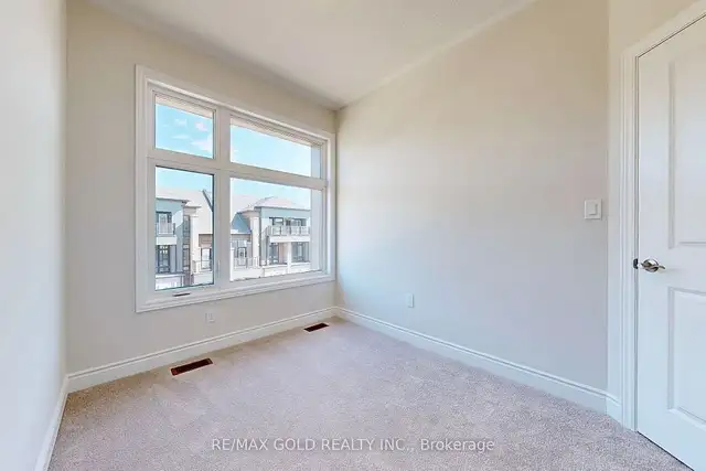 FREEHOLD NO FEE brand-new townhouse in Houses for Sale in Oakville / Halton Region - Image 8