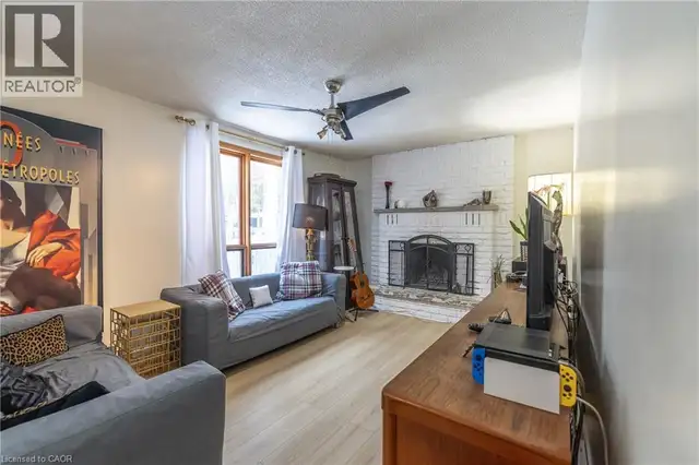 104 HENRY Street Rockwood, Ontario in Houses for Sale in Guelph - Image 8