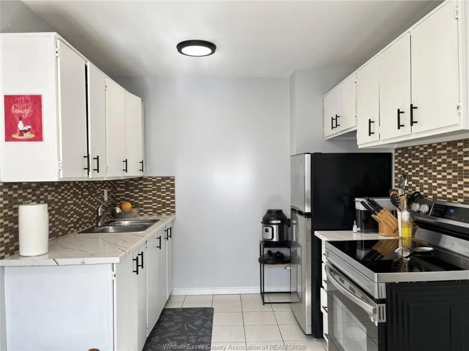 FOR RENT – 2 Spacious 3-Bedroom Townhouses 5
