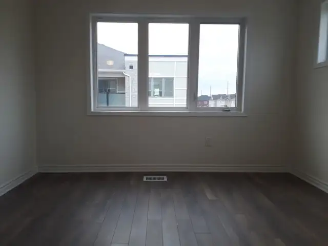 3 Bedroom 3 Washroom townhouse for Rent Pickering in Long Term Rentals in Oshawa / Durham Region - Image 10
