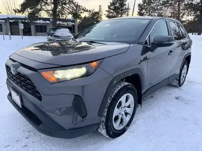 WAS: $27888 NOW: $25888 plus taxes and licensing feesPRICED TO MOVE! 2022 TOYOTA RAV4 LE AWD – CERTI...