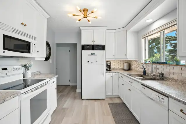 243-25th Street West63436971529217122