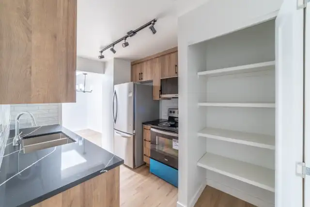 Recently renovated townhomes in NW Edmonton | Enjoy the playgrou in Long Term Rentals in Edmonton - Image 20