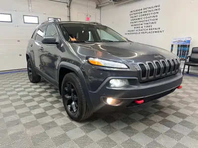 2017 Jeep Cherokee Trailhawk 4x4. great condition fully loaded with heated seats, heated steering su...