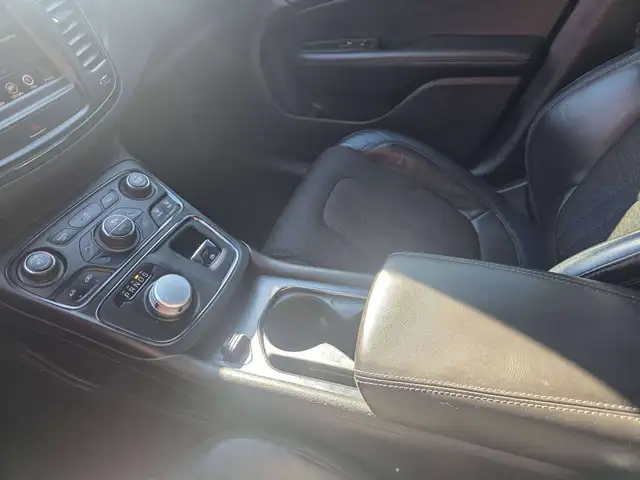 2015 Chrysler 2006059368007709593619