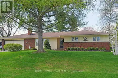 Welcome to 177 Stevenson Crescent - A Charming Bungalow in a Sought-After Neighbourhood. This beauti...
