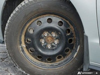 Navigate every journey with confidence in this 2023 Toyota Sienna XSE AWD, a versatile 7-seater mini... (image 5)