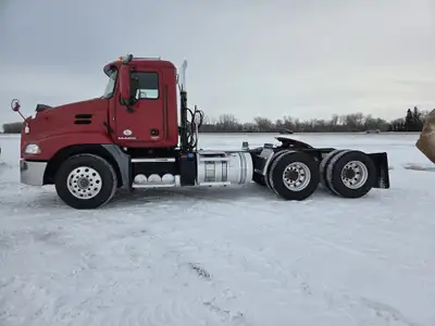 445 HP, 12 SPD M DRIVE, 22.5" TIRES, ALUMINUM WHEELS, 4X4 DIFF LOCKS, 3:58 GEAR RATIO, 12,000 LB FRO...