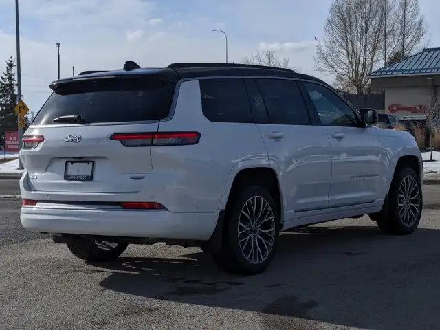 2026 Jeep Grand Cherokee L Summit * - Pano Sunroof - Palermo in Cars & Trucks in Calgary - Image 9