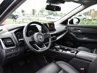 2023 Nissan Rogue Platinum AWD-Leather| Navi| Roof!, View more