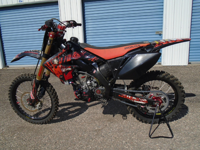 2004 Honda CRF250R chassis/ 05 CRF250X engine in Dirt Bikes & Motocross in Moose Jaw - Image 4