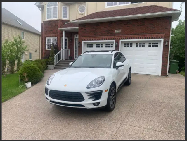 Porsche-Macan Sport Edition 2018 " Low KM, Excellent shape" in Other in City of Halifax - Image 2