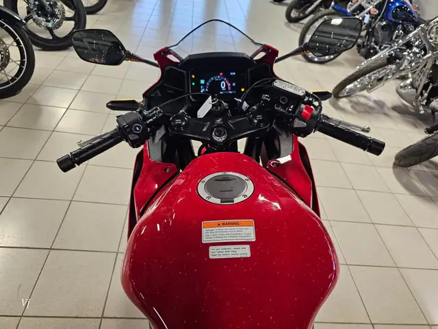 2025 Honda CBR500R ABS in Street, Cruisers & Choppers in Grande Prairie - Image 7