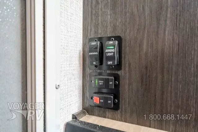 2027 Winnebago Sunflyer 22RS in Travel Trailers & Campers in Kelowna - Image 44