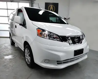2019 NISSAN NV 200. NAVI,BLUE TOOTH,NO ACCIDENT.WELL MAINTAIN Very Clean Unit, 4 Cylinder 2.0L Autom...