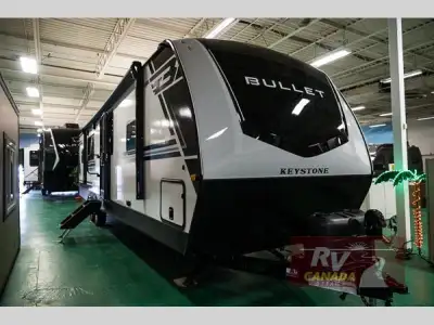 Please Call Us At 613.851.7326 with any questions? Keystone Bullet travel trailer 336BBK highlights:...