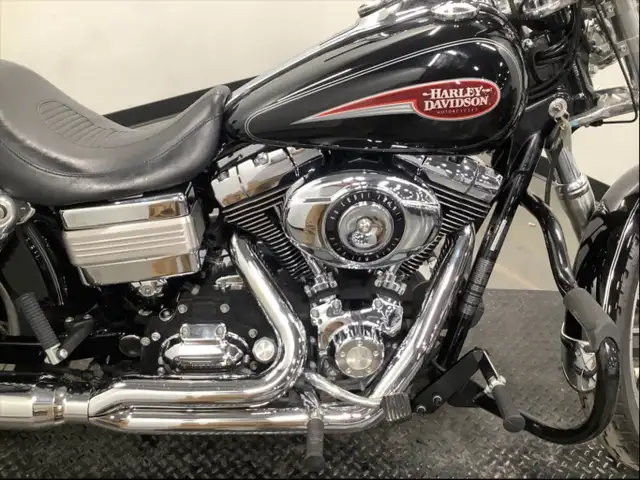 2007 Harley-Davidson Dyna Low Rider in Street, Cruisers & Choppers in City of Toronto - Image 4