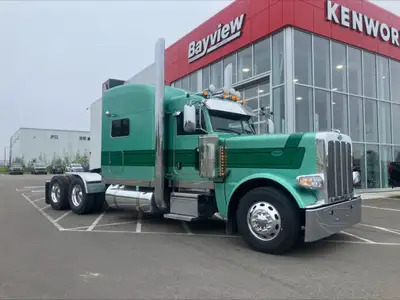 2022 2 TONE GREEN PETERBILT 389 WITH 70in. SLEEPER, PACCAR CERTIFIED USED, FULL RECON !! 2022 PETERB...