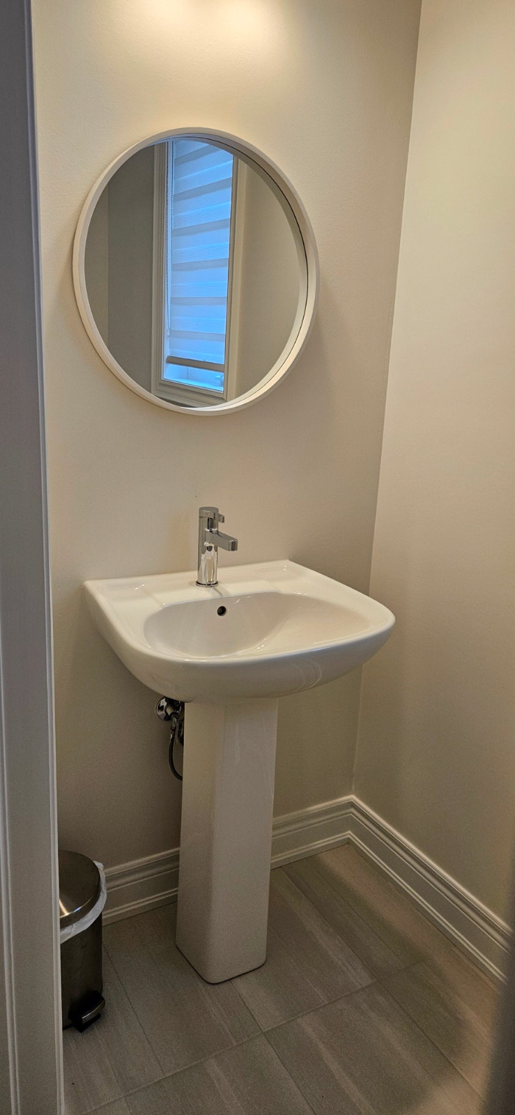 VAUGHAN - BRAND NEW EXEC TOWN-HOME 3bd, 3bth, 3cars $3995+Util 5
